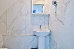 Modern 2 Bed House - Sleeps 4