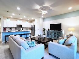 Fabulous 5bd Family Townhome With Splash Pool-726g 5 Bedroom Townhouse