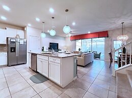 Fabulous 5bd Family Townhome With Splash Pool-726g 5 Bedroom Townhouse