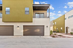 Villa #30 At Bloomington Country Club - Red Cliffs 4 Bedroom Townhouse