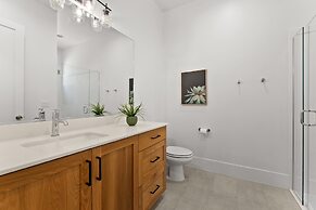 Villa #11 Adventure Retreat At Bloomington Villas 4 Bedroom Townhouse