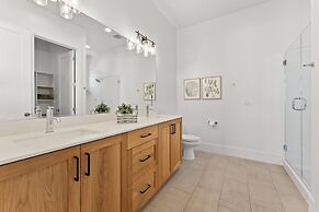 Villa #11 Adventure Retreat At Bloomington Villas 4 Bedroom Townhouse