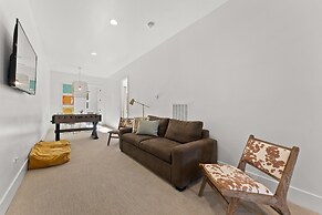 Villa #11 Adventure Retreat At Bloomington Villas 4 Bedroom Townhouse