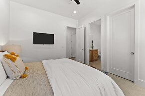 Villa #11 Adventure Retreat At Bloomington Villas 4 Bedroom Townhouse