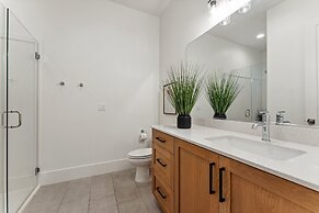 Villa #36 At Bloomington Country Club 4 Bedroom Townhouse