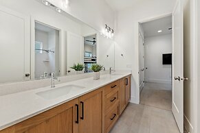 Villa #36 At Bloomington Country Club 4 Bedroom Townhouse