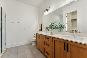 Villa #36 At Bloomington Country Club 4 Bedroom Townhouse