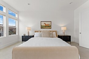 Villa #37 At Bloomington Country Club 4 Bedroom Townhouse