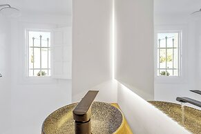 Heart of Mykonos Suites