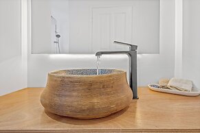 Heart of Mykonos Suites