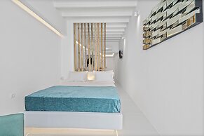 Heart of Mykonos Suites