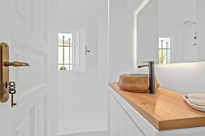 Heart of Mykonos Suites