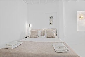 Heart of Mykonos Suites
