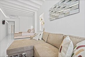 Heart of Mykonos Suites