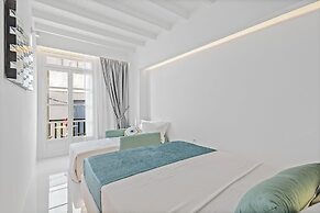 Heart of Mykonos Suites
