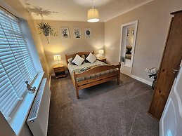 Seaside Bliss Retreat - 5 Bedroom House