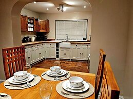 Seaside Bliss Retreat - 5 Bedroom House