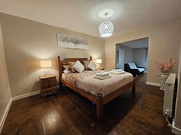 Seaside Bliss Retreat - 5 Bedroom House