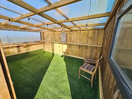 Seaside Bliss Retreat - 5 Bedroom House