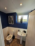 Seaside Bliss Retreat - 5 Bedroom House