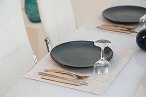 Stylish Renovated 2 Bd Apt in Exarcheia