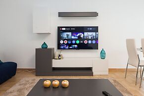 Stylish Renovated 2 Bd Apt in Exarcheia