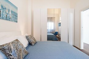 Lolita's Beachfront Loft