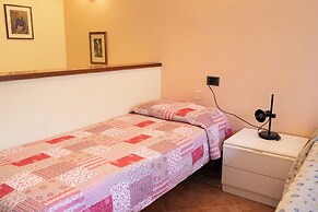 Suite Carla Cozy Apartment in Petrasanta Center