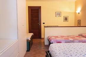 Suite Carla Cozy Apartment in Petrasanta Center