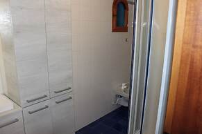 Suite Carla Cozy Apartment in Petrasanta Center