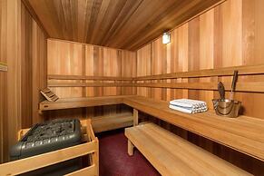 Winners Circle Resort