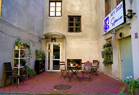 Art Inn Space