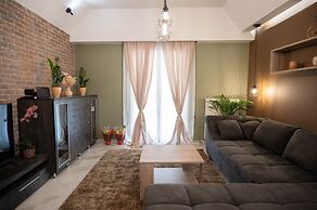 Aurora Breeze Trikala Town