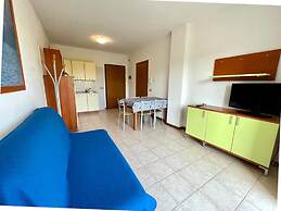 Comfortable Apartment in Residence With a Pool