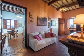 Ely Apartment In Villa Wifi Pisa