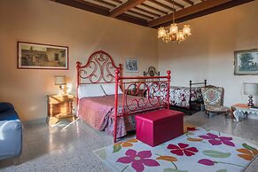 Ely Apartment In Villa Wifi Pisa