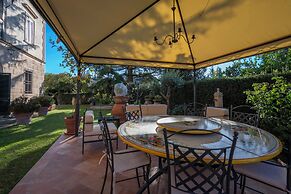 Ely Apartment In Villa Wifi Pisa