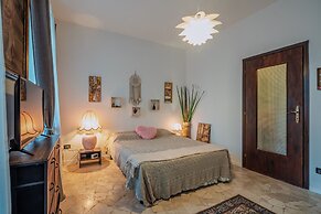 Master Clod Guest House