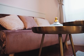 La Belle Dame sans Regrets