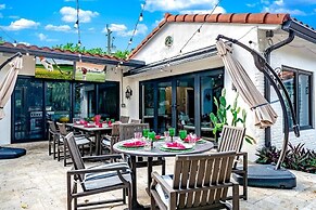 #1 Beach Estate Las Olas Beach Best Location