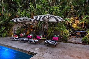 #1 Beach Estate Las Olas Beach Best Location