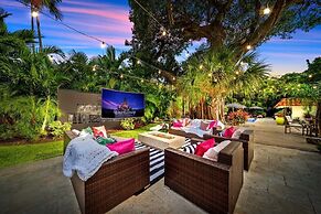 #1 Beach Estate Las Olas Beach Best Location