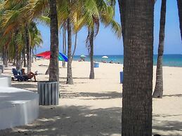 #1 Beach Estate Las Olas Beach Best Location