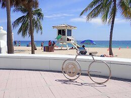 #1 Beach Estate Las Olas Beach Best Location