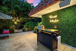 #1 Beach Estate Las Olas Beach Best Location