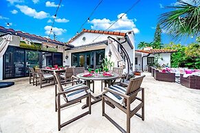 #1 Beach Estate Las Olas Beach Best Location