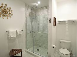 #1 Beach Estate Las Olas Beach Best Location