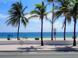 #1 Beach Estate Las Olas Beach Best Location