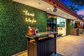 #1 Beach Estate Las Olas Beach Best Location