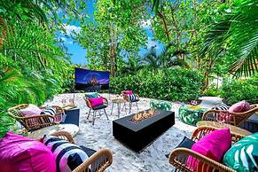 #1 Beach Estate Las Olas Beach Best Location